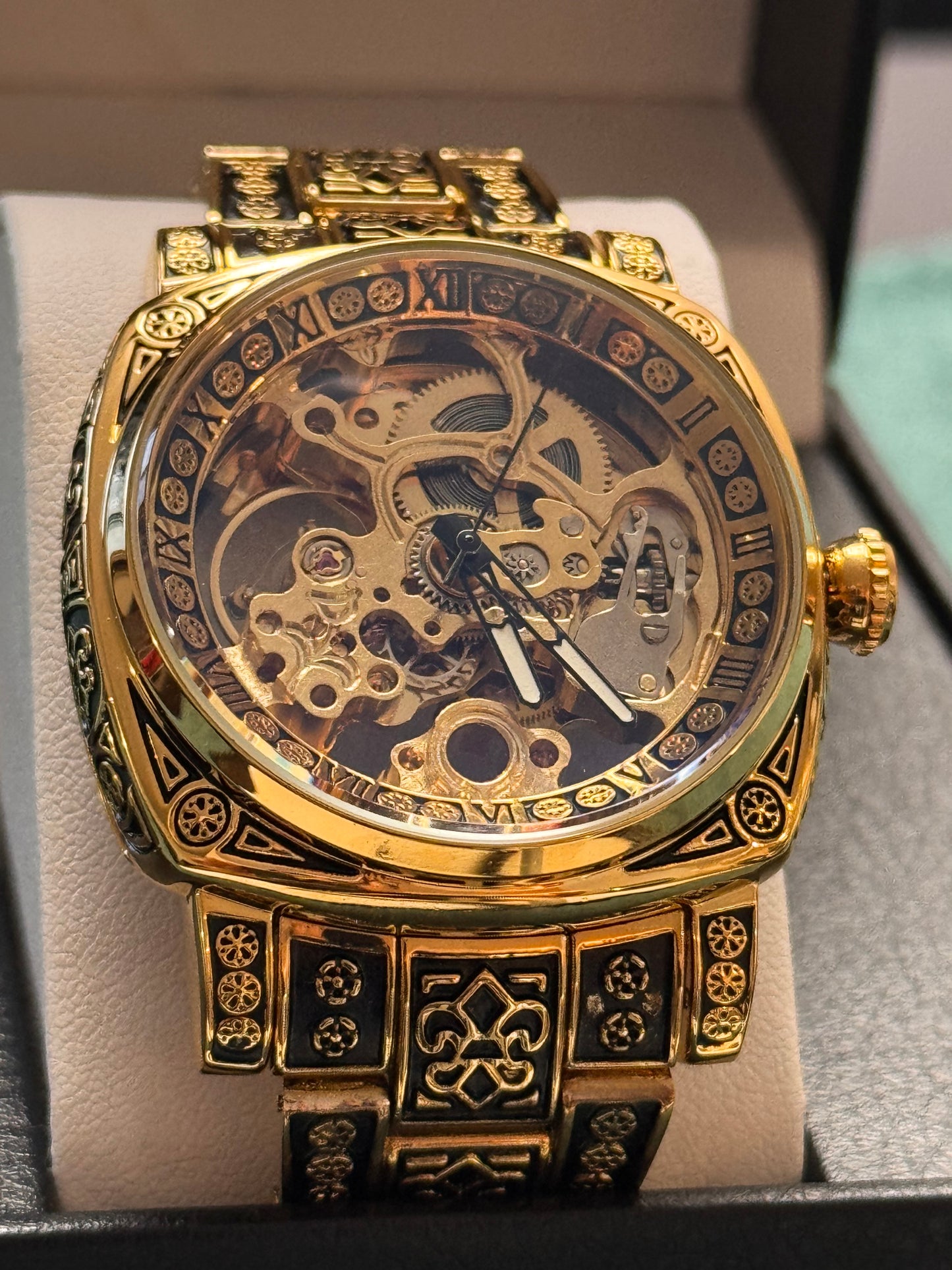 THE EMPIRE SKELETON AUTOMATIC